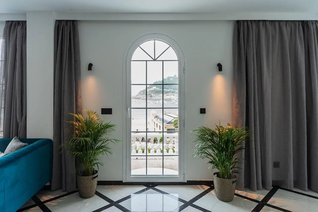 Crown Of La Concha Beach Apartman San Sebastián
