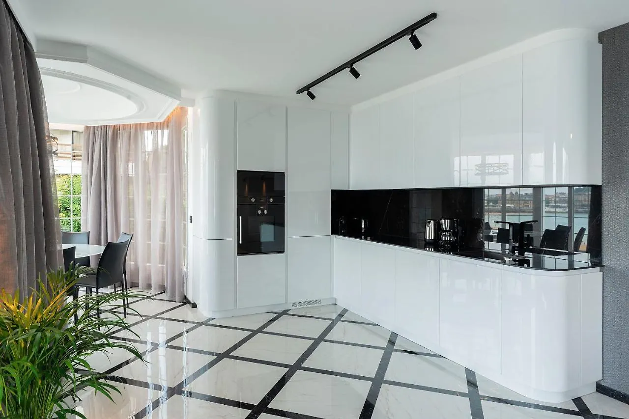 Crown Of La Concha Beach Apartman San Sebastián