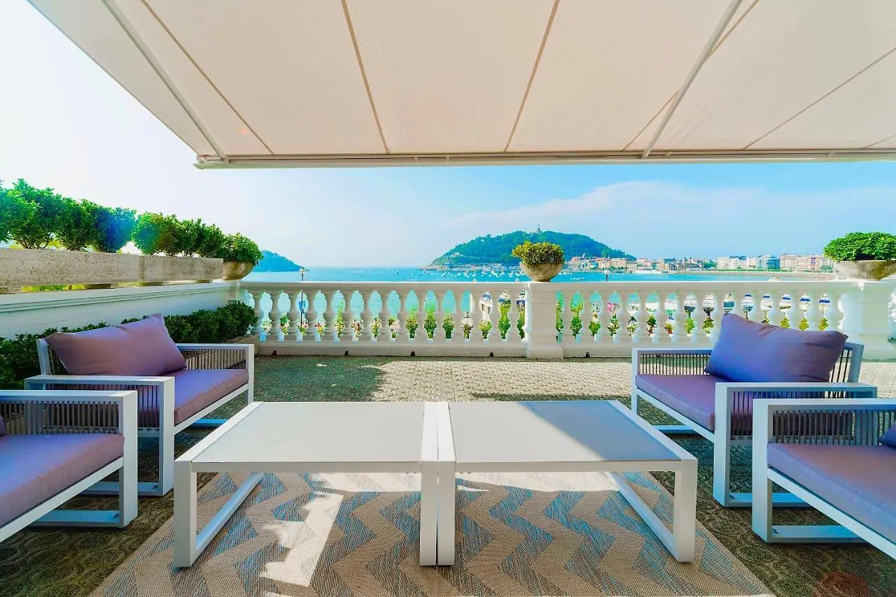 Crown Of La Concha Beach Apartman San Sebastián