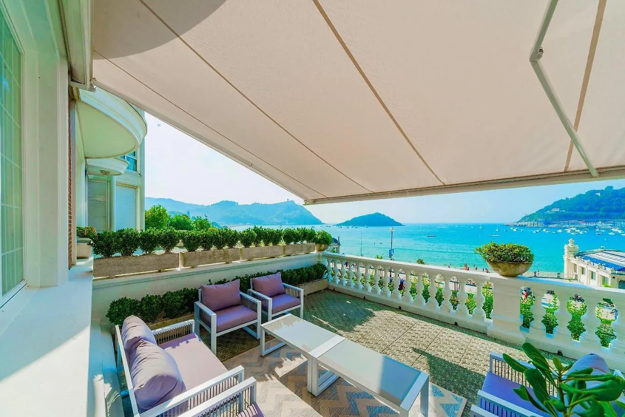 Appartement Crown Of La Concha Beach à Saint-Sébastien Espagne